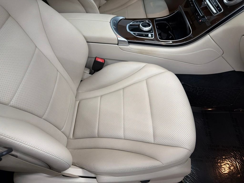 Used 2018 Gray Mercedes-Benz GLC 300 image 30