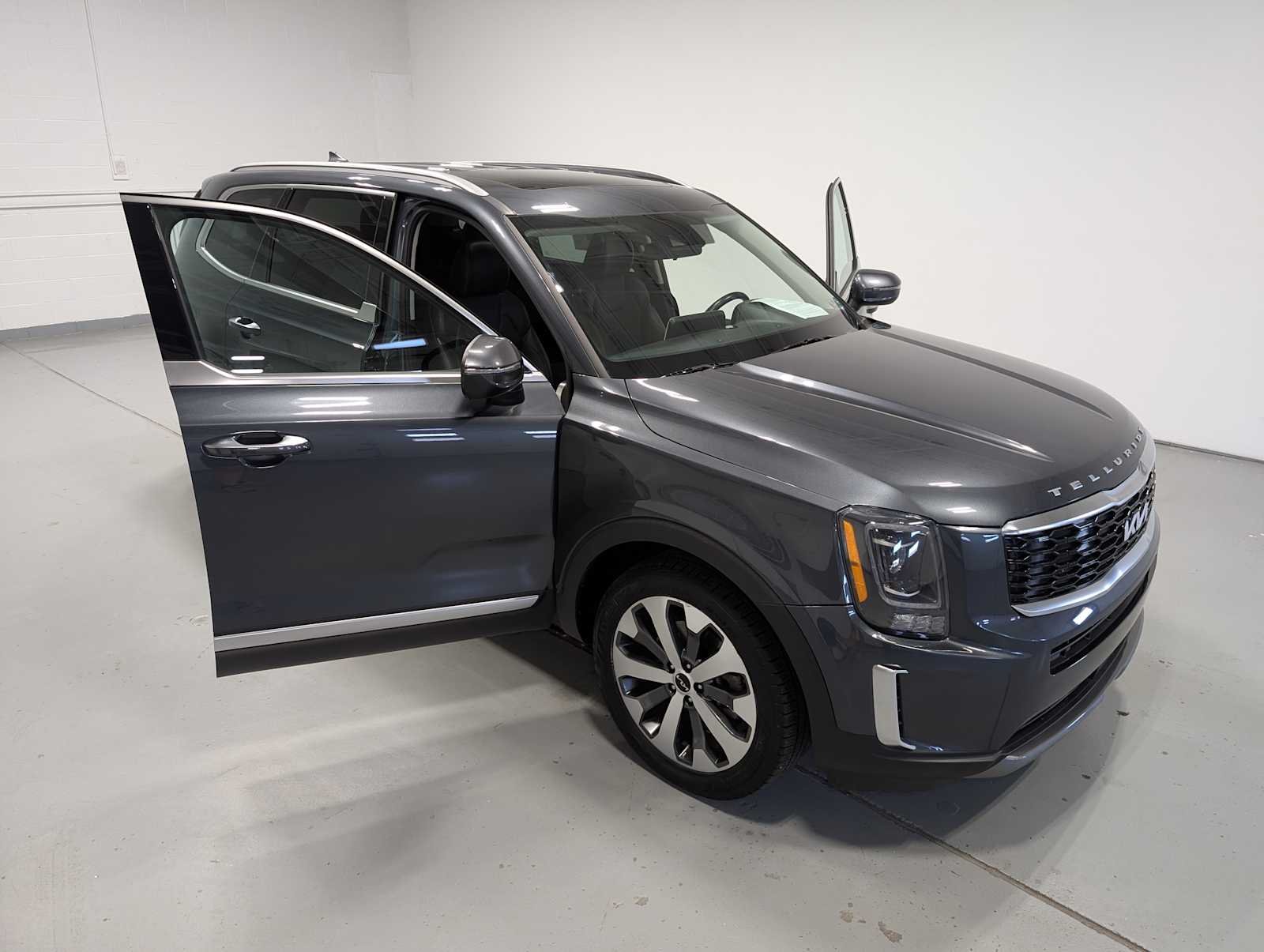 Certified Used 2022 Gravity Grey Kia S image 16