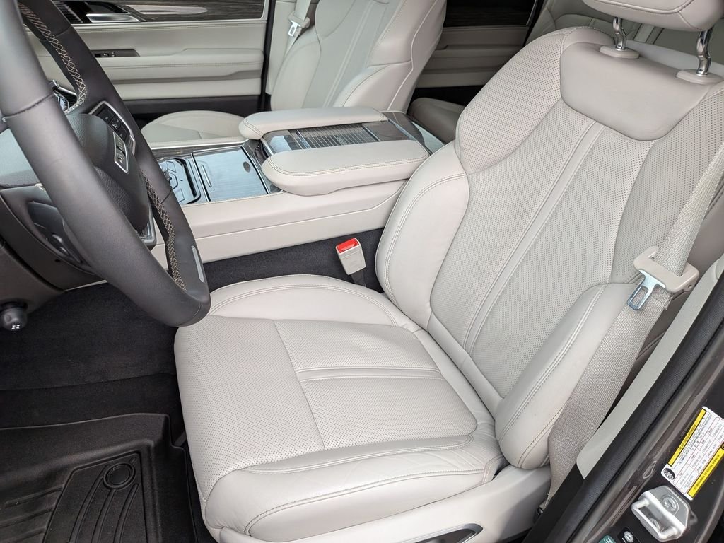 Used 2022 Gray Jeep Series III image 15