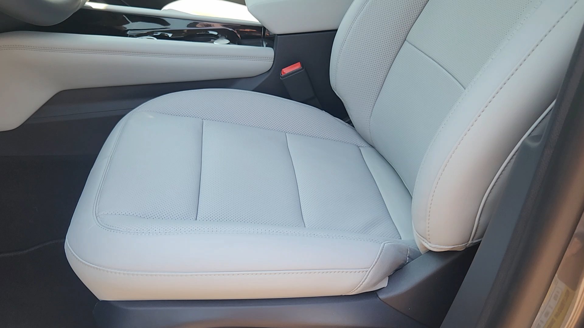 New 2026 Carbonized Gray Metallic Ford Platinum image 31