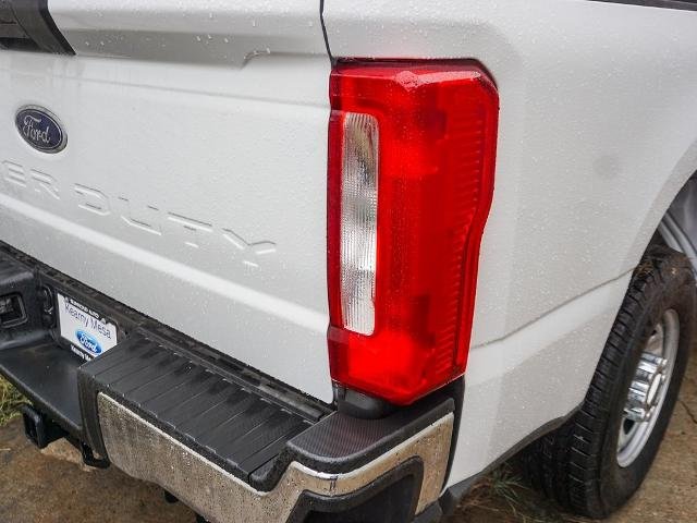 New 2024 Oxford White Ford XL image 55