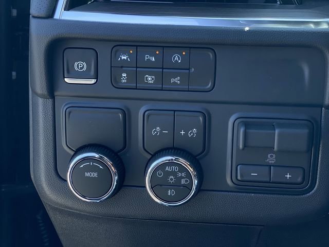 2026 Chevrolet Suburban Premier - Photo 27