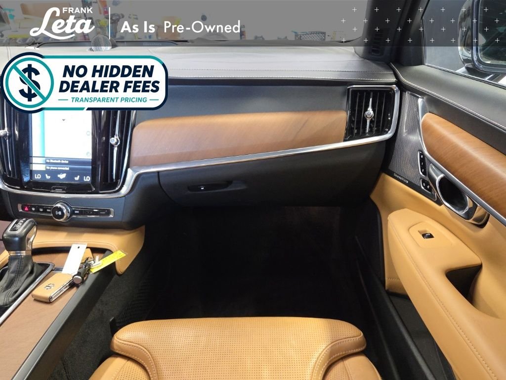 Used 2017 Magic Blue Metallic Volvo  image 20