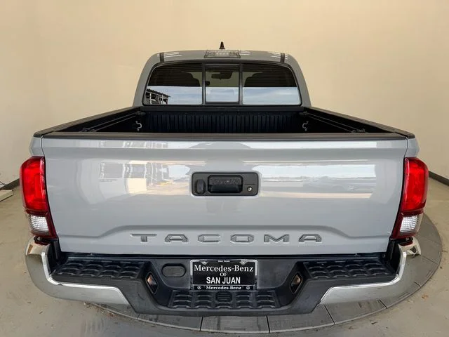 Used 2020 Cement Toyota SR5 image 11