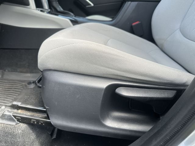 2022 Toyota Corolla Cross L - Photo 16