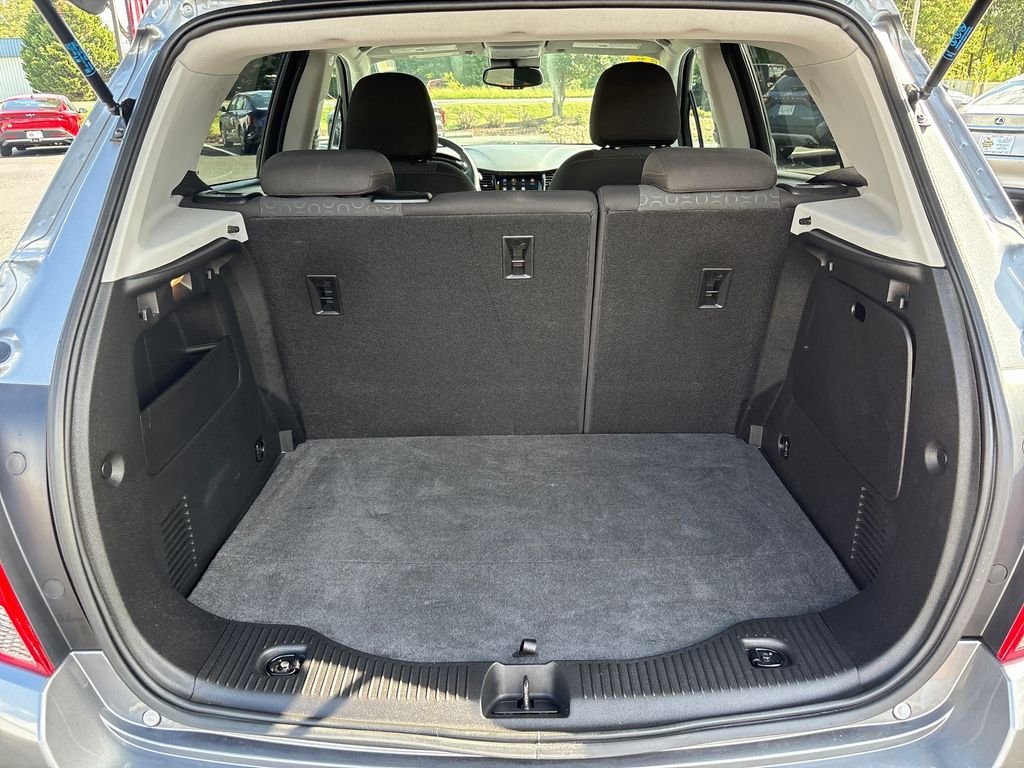 Used 2020 Gray Chevrolet LS image 26