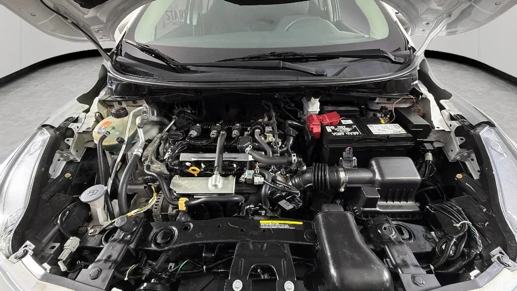 Used 2020 White Nissan S Xtronic CVT image 34