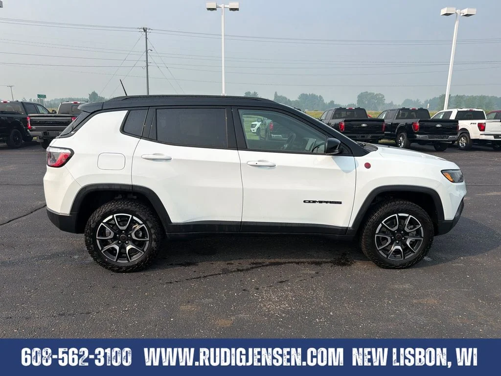 Used 2025 White Jeep Trailhawk image 6