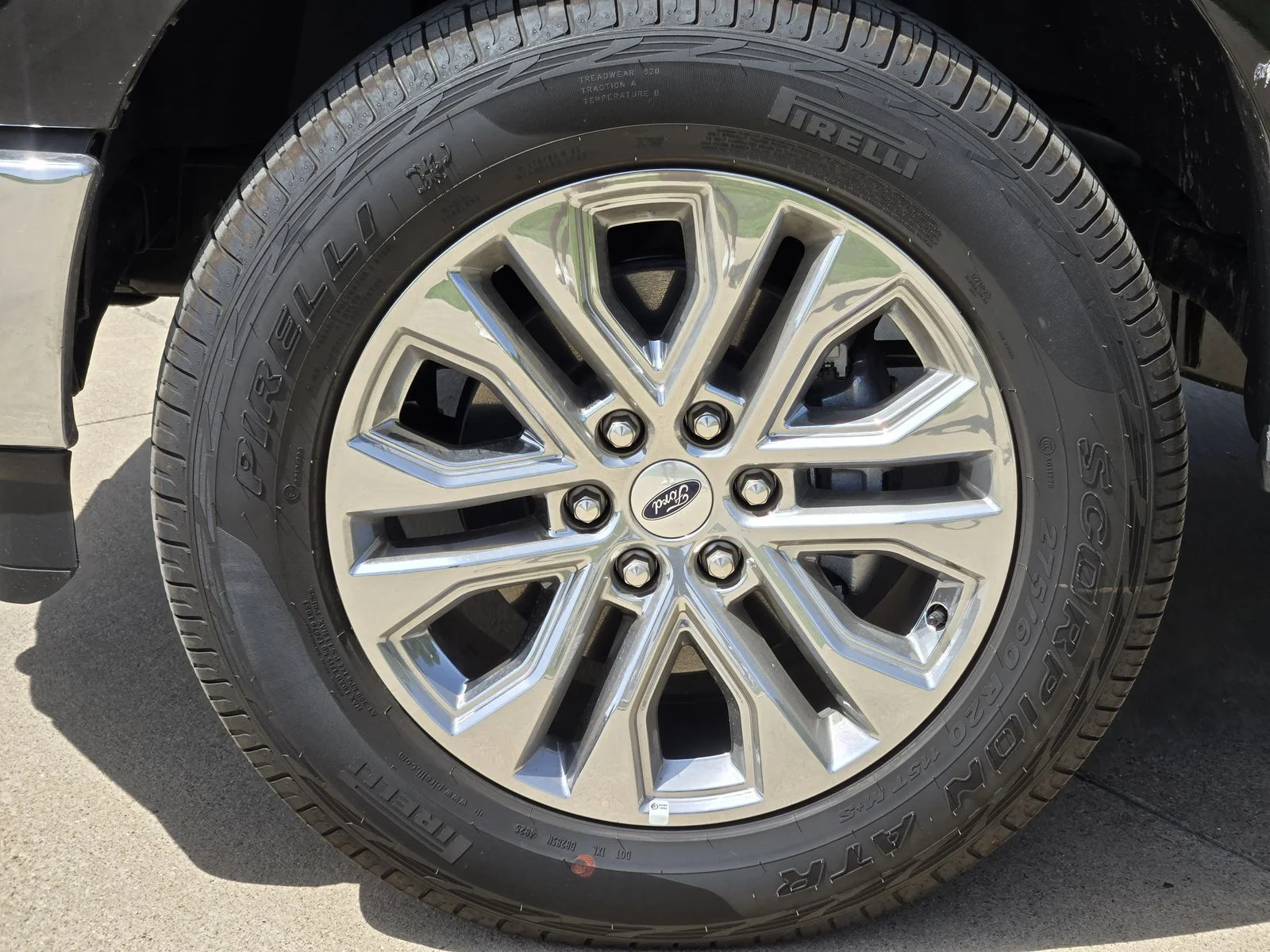 New 2026 Agate Black Metallic Ford XLT image 7
