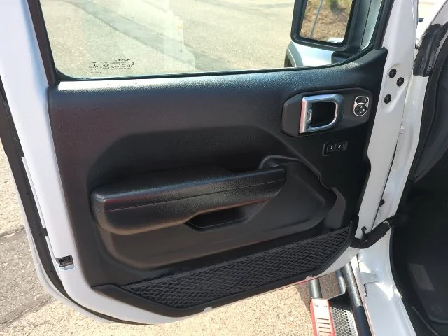 Used 2020 White Jeep Rubicon image 17