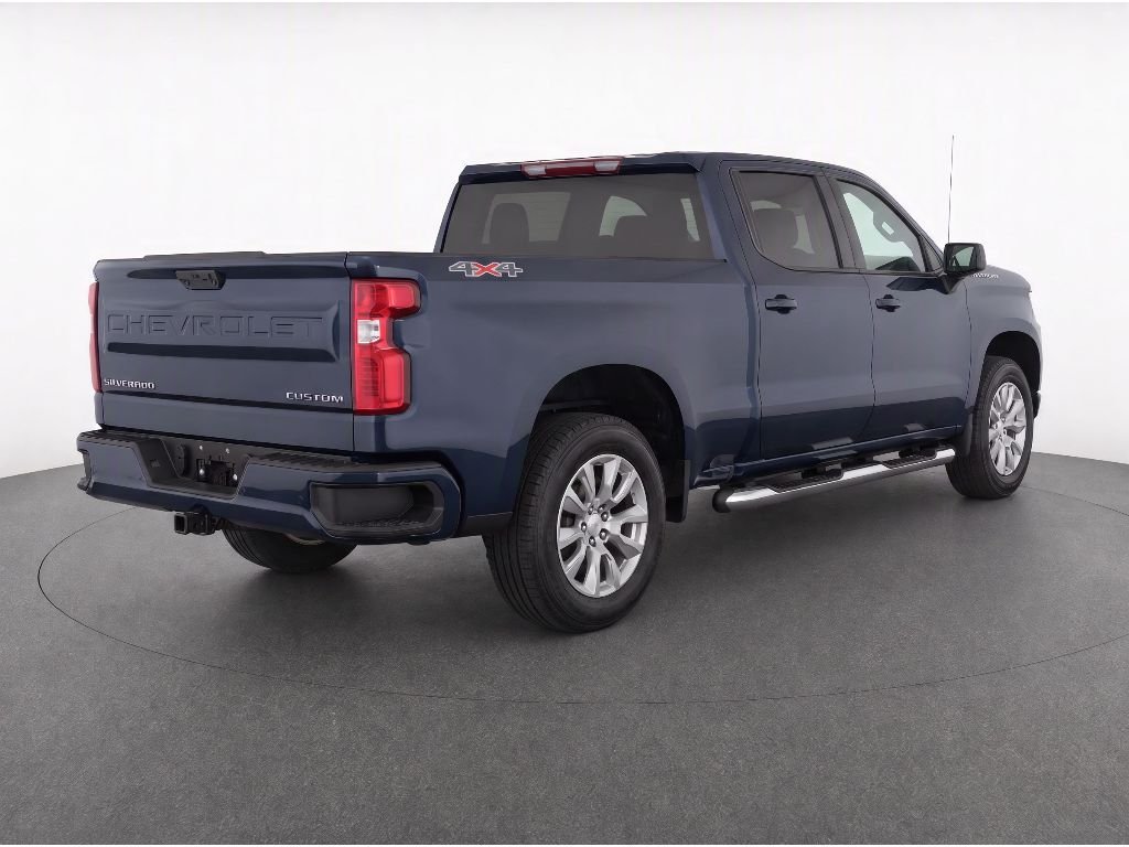 Used 2022 Northsky Blue Metallic Chevrolet Custom image 3