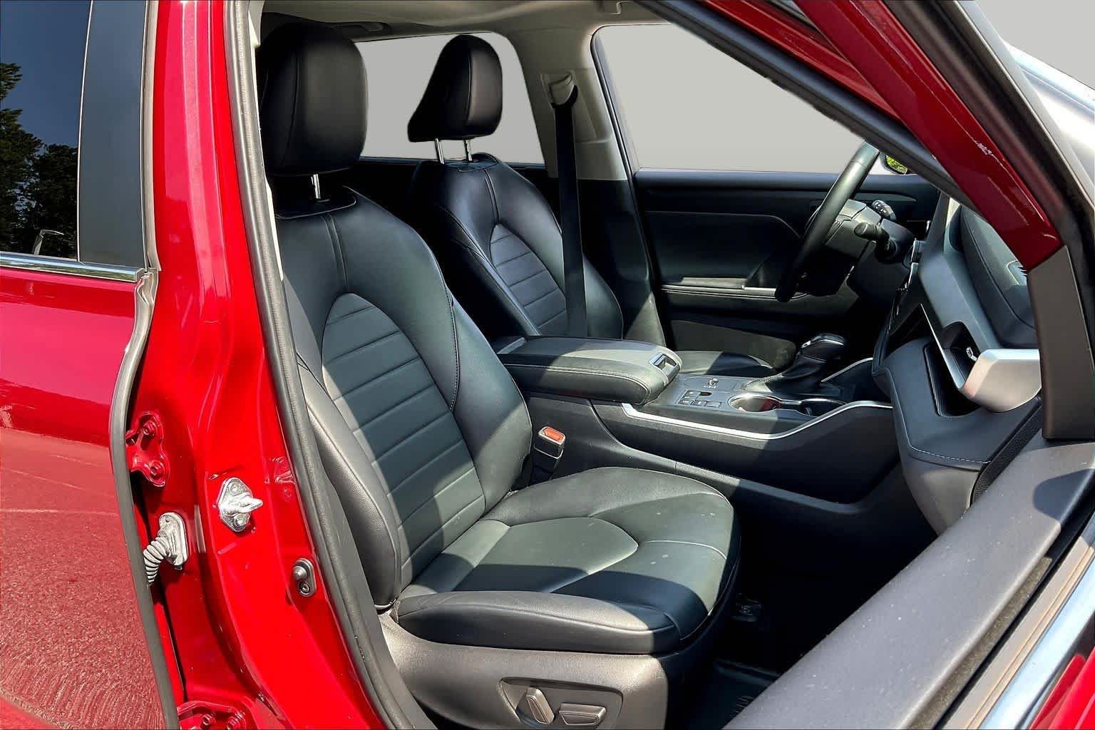 Used 2023 Ruby Flare Pearl Toyota XLE image 9