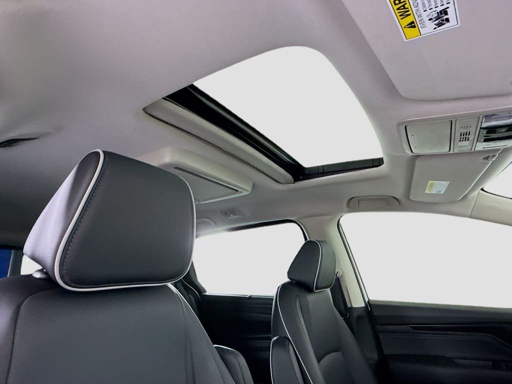 2025 Honda Odyssey Touring - Photo 18