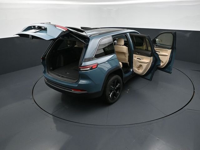New 2026 Steel Blue Exterior Paint Jeep Limited image 29