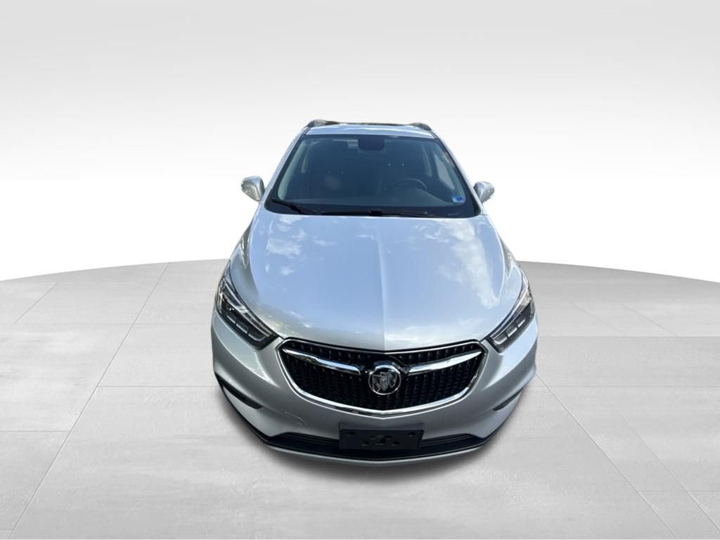 Used 2017 Silver Buick Essence image 10