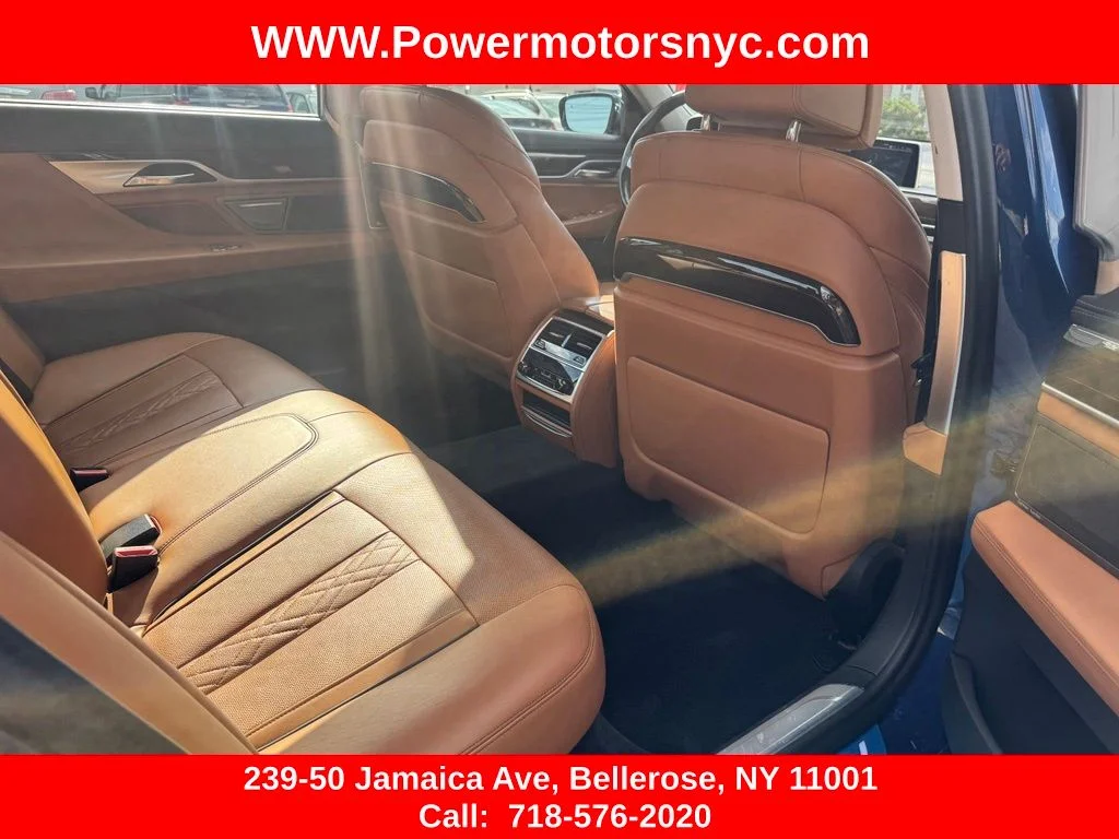 Used 2022 Blue BMW 750i xDrive image 29