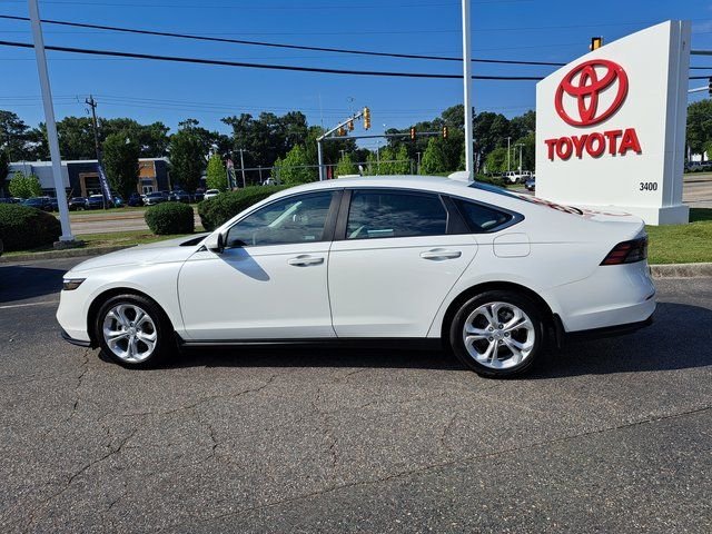 Used 2024  Honda LX image 12