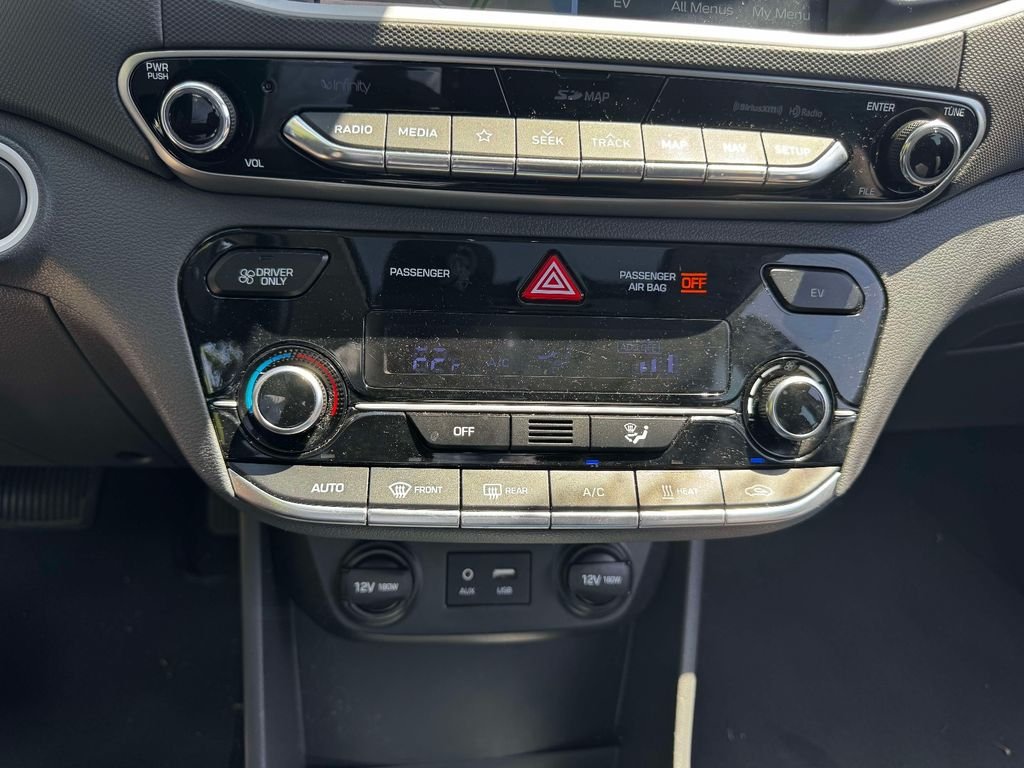 Used 2019 Black Hyundai Limited image 28