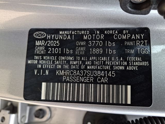 Certified Used 2025 Silver Hyundai SEL image 27