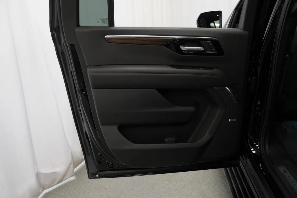 New 2026 Black Chevrolet High Country image 28