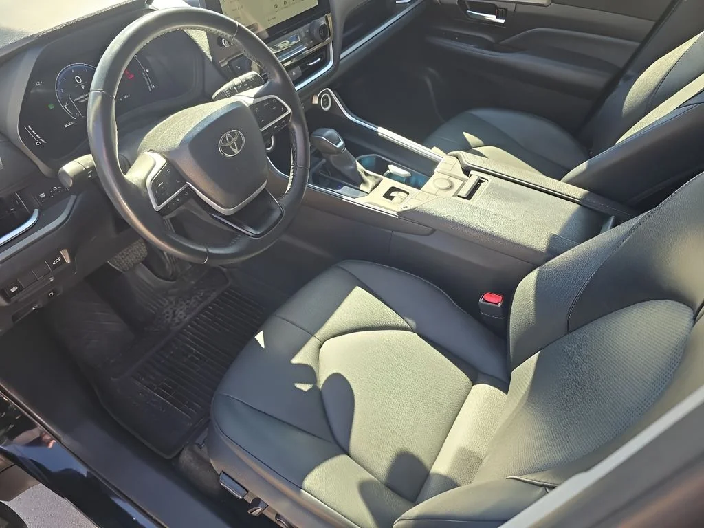 Used 2024 Black Toyota XLE image 24