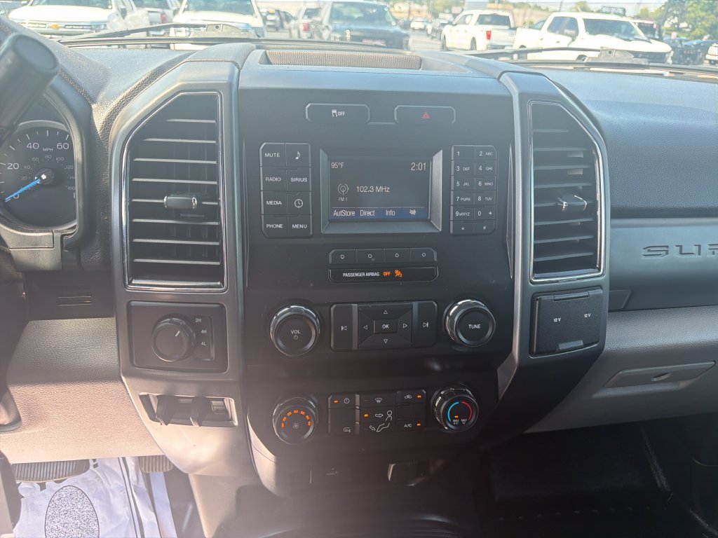 Used 2019 Blue Ford XLT image 19