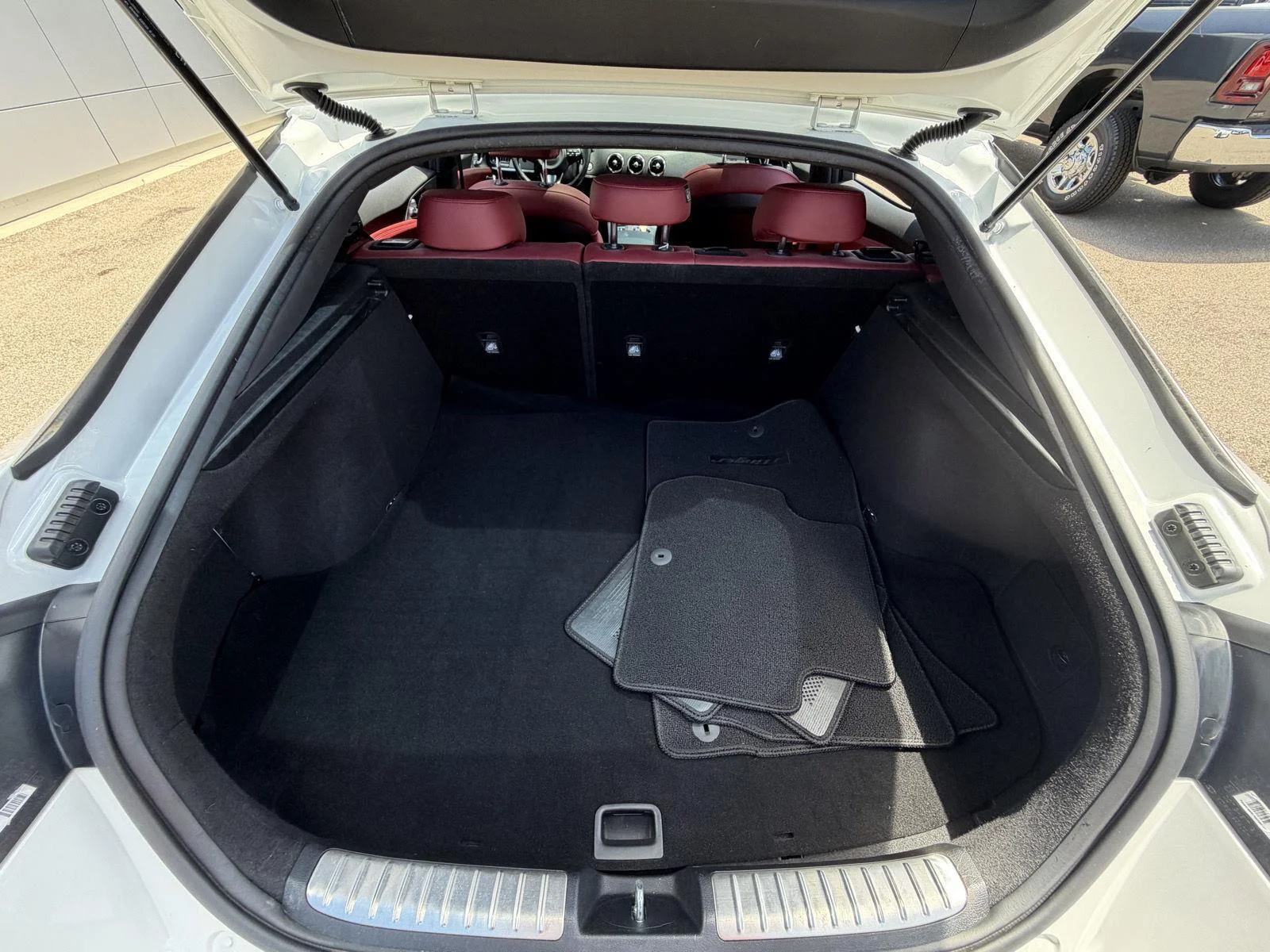 Used 2022 Snow White Pearl Kia GT1 image 19