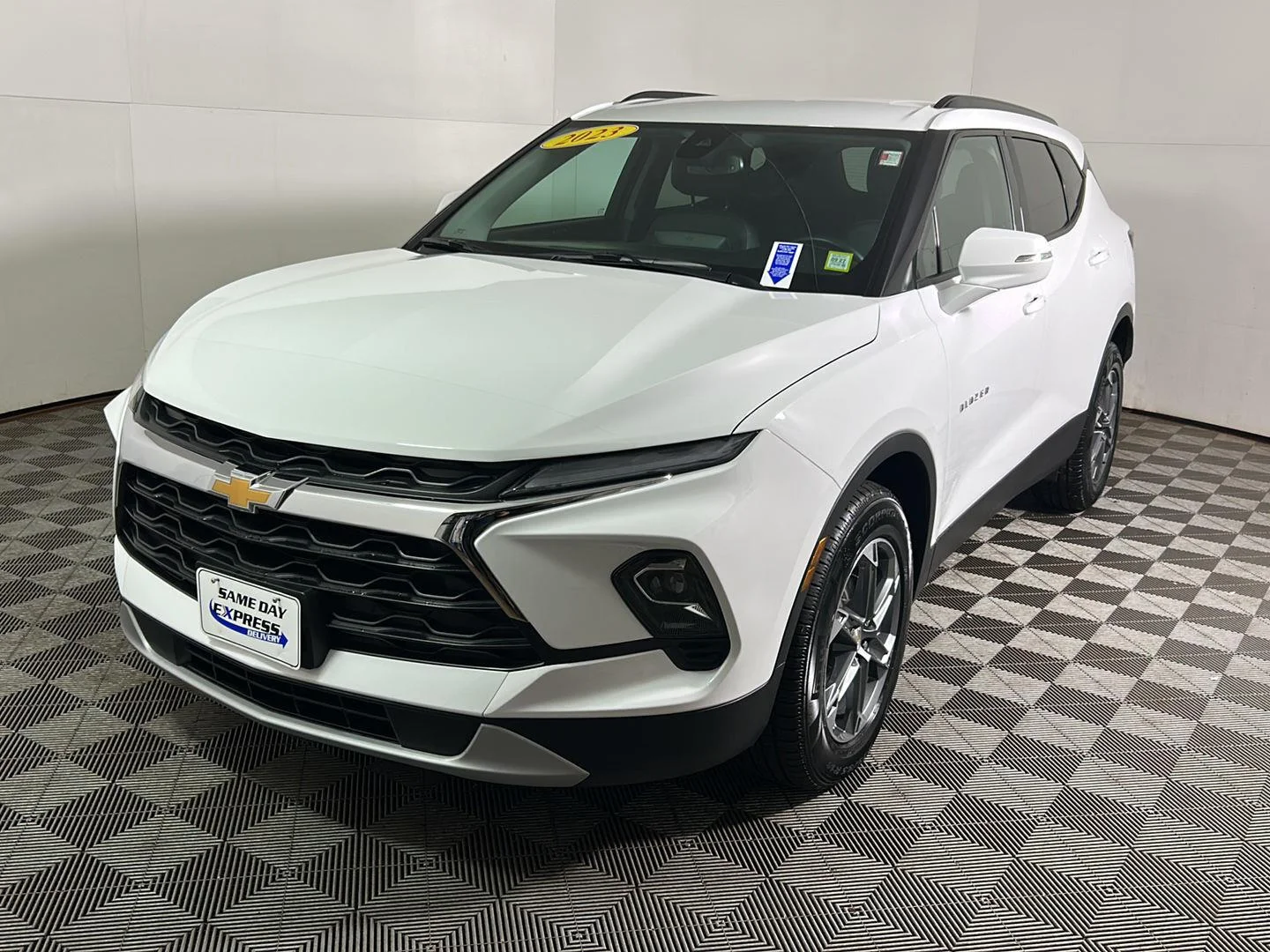 Used 2023 Summit White Chevrolet LT image 11