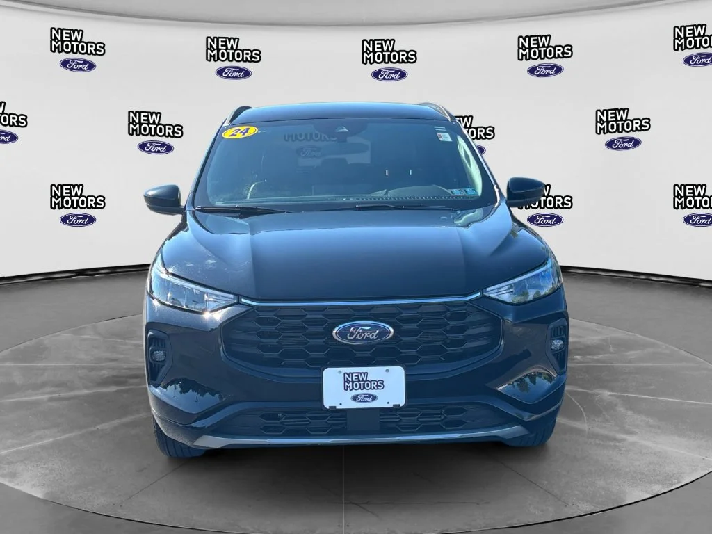 Used 2024 Black Metallic Ford ST-Line Select image 9