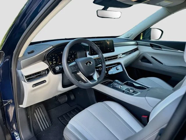 Used 2026 Grand Blue INFINITI LUXE image 27