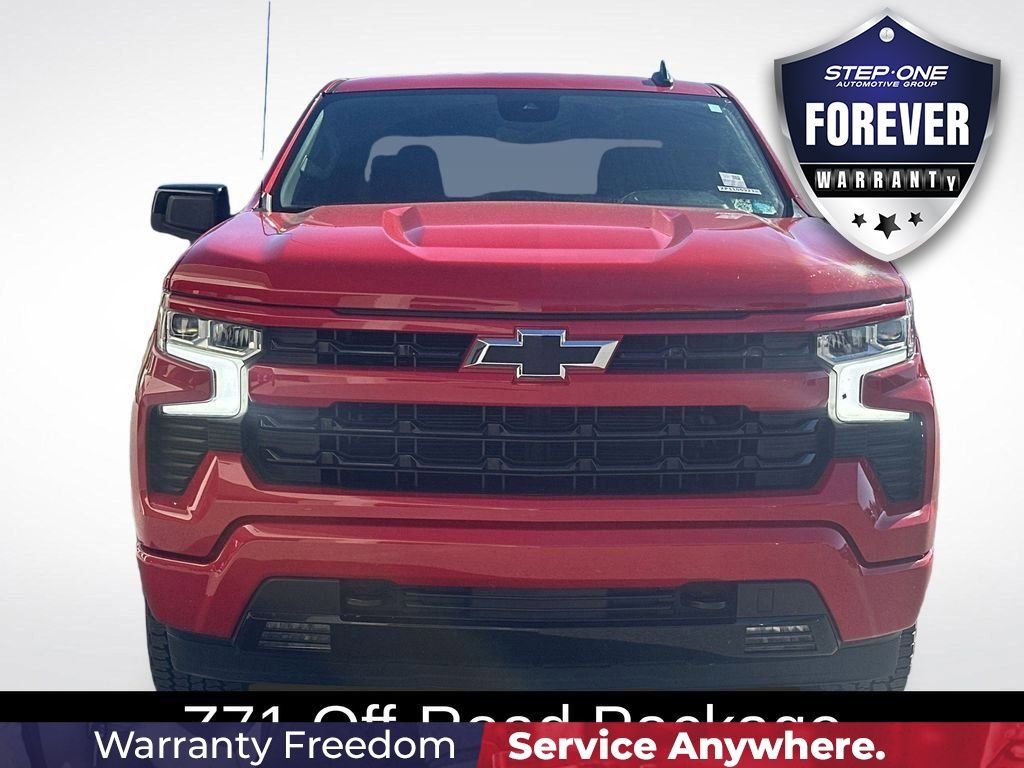 Used 2023 Red Chevrolet RST image 4