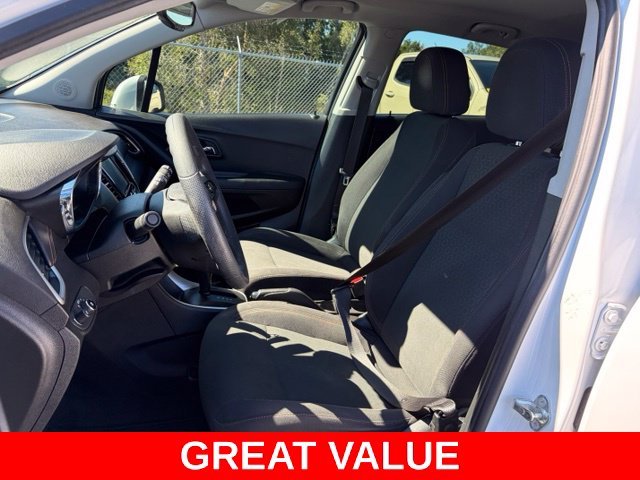 Used 2017 White Chevrolet LS image 14