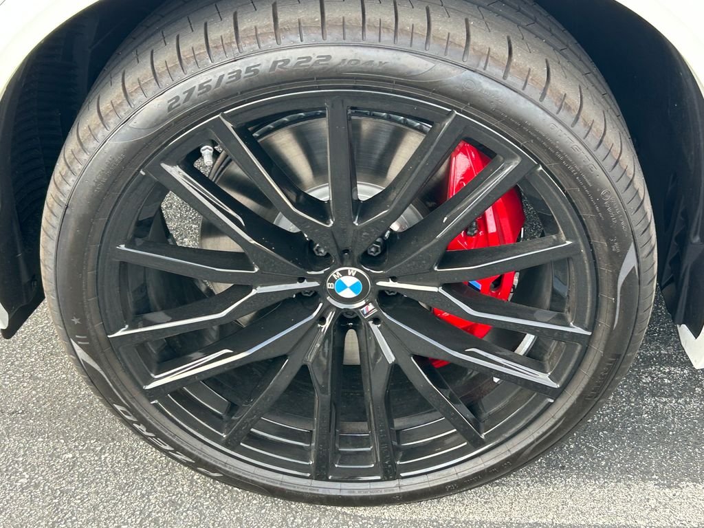 2026 BMW X5 M60i - Photo 9