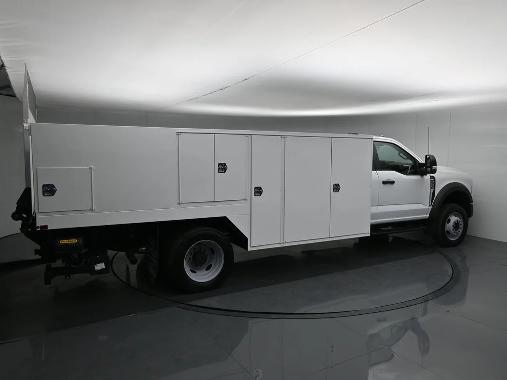 2025 Ford F-550 Super Duty Chassis Cab XL - Photo 10