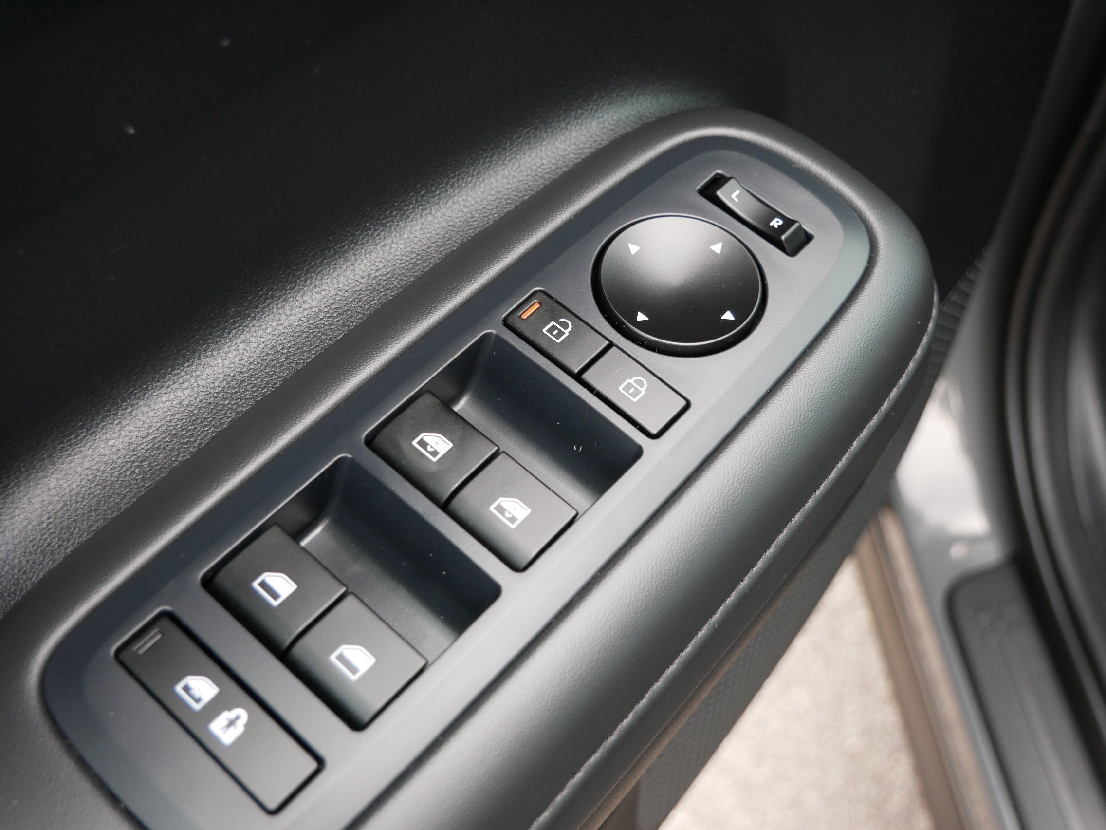 Certified Used 2024 Hampton Gray Hyundai SEL image 18