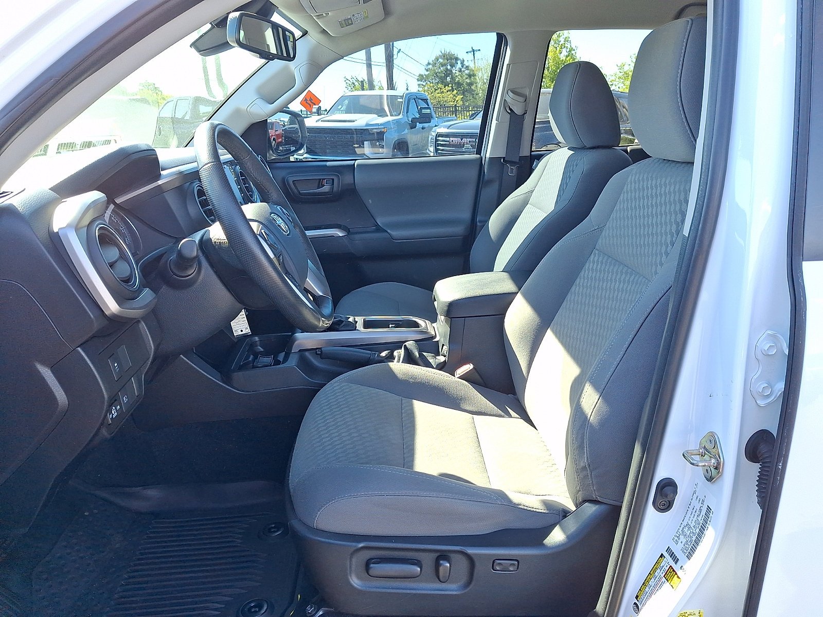 Used 2020 White Toyota SR5 V6 image 13