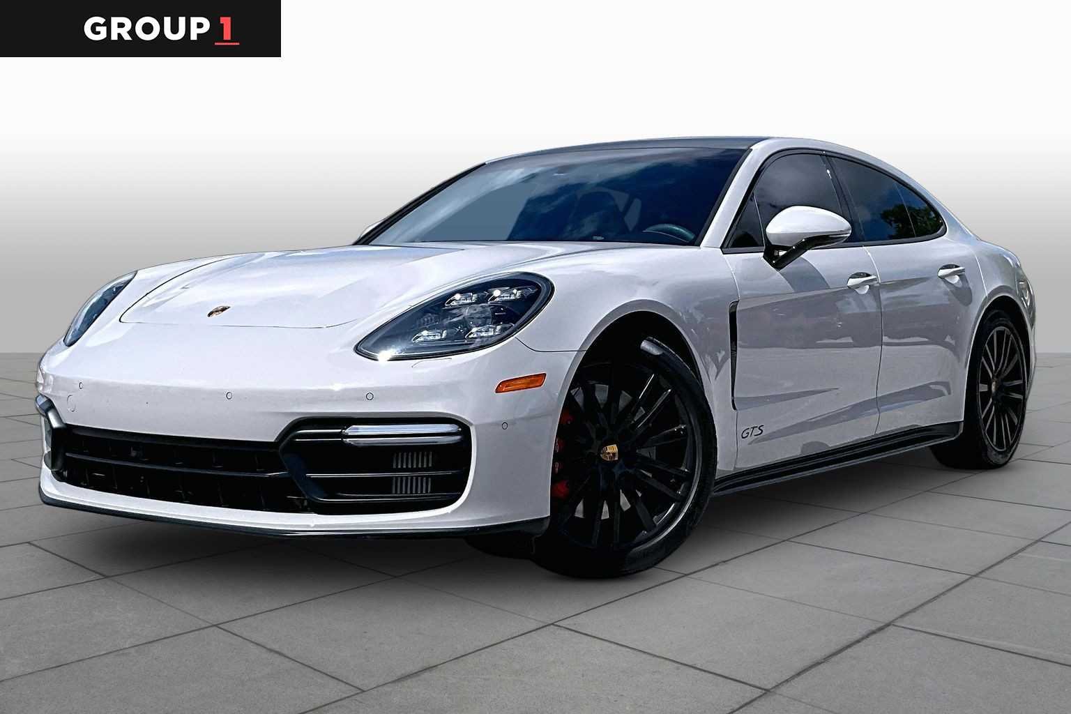 2019 Porsche Panamera GTS's photo