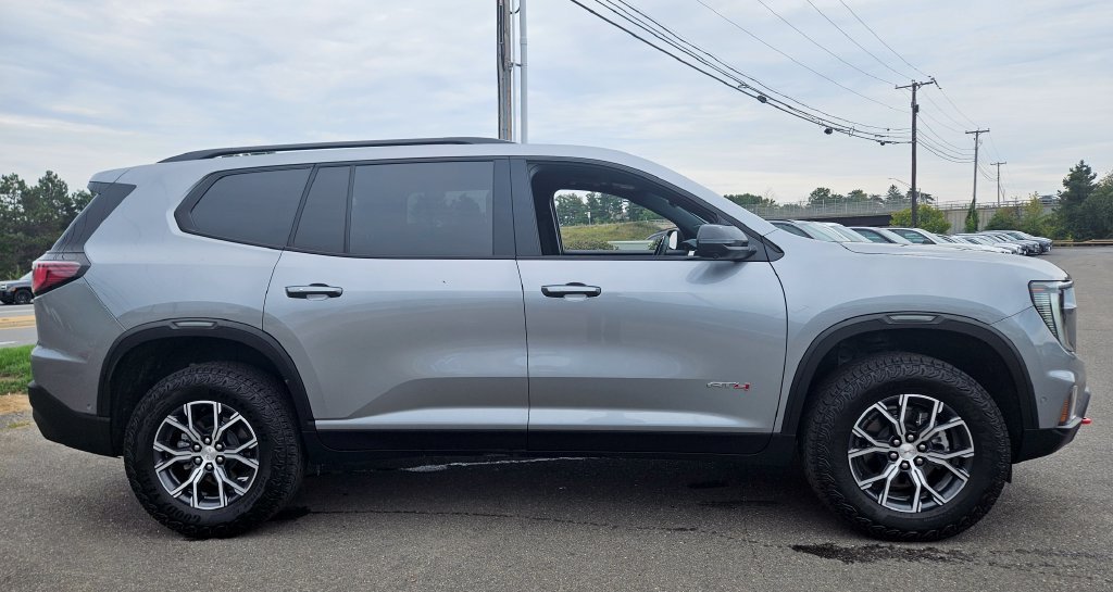 2026 GMC Acadia AT4 - Photo 8