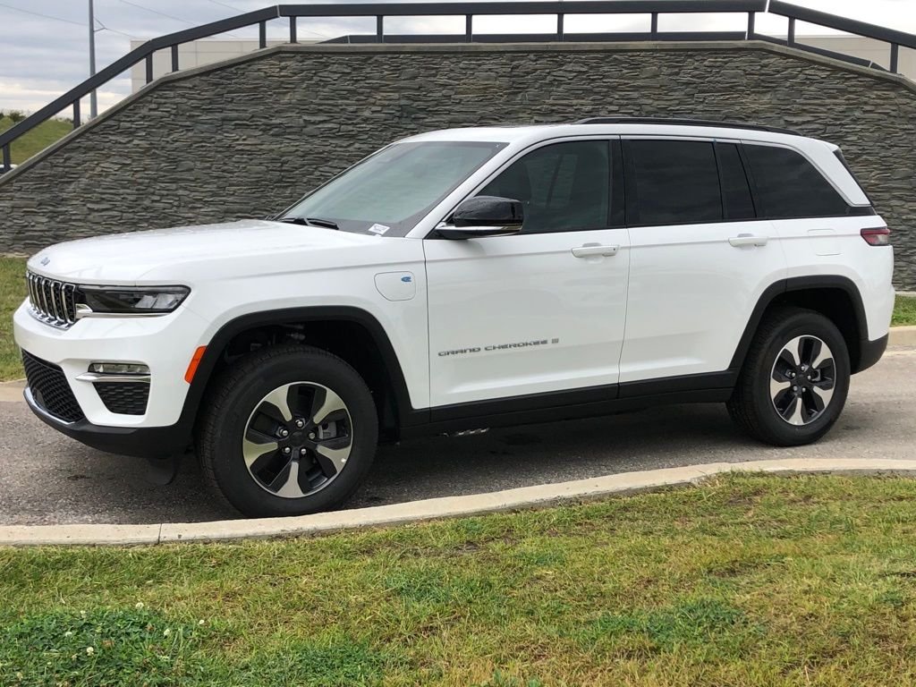 New 2024 Bright White Clearcoat Jeep 4xe image 8