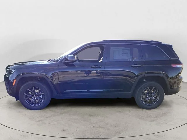 New 2027 Black Jeep Laredo Altitude image 2
