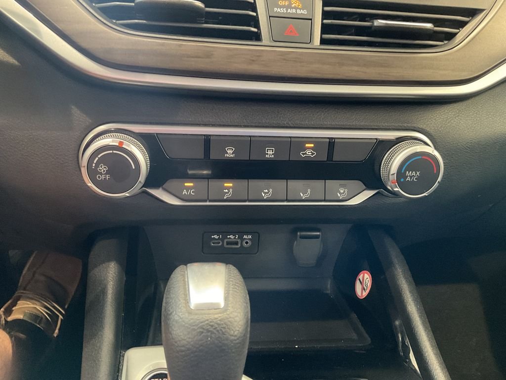 Used 2024 Silver Nissan 2.5 SV image 24