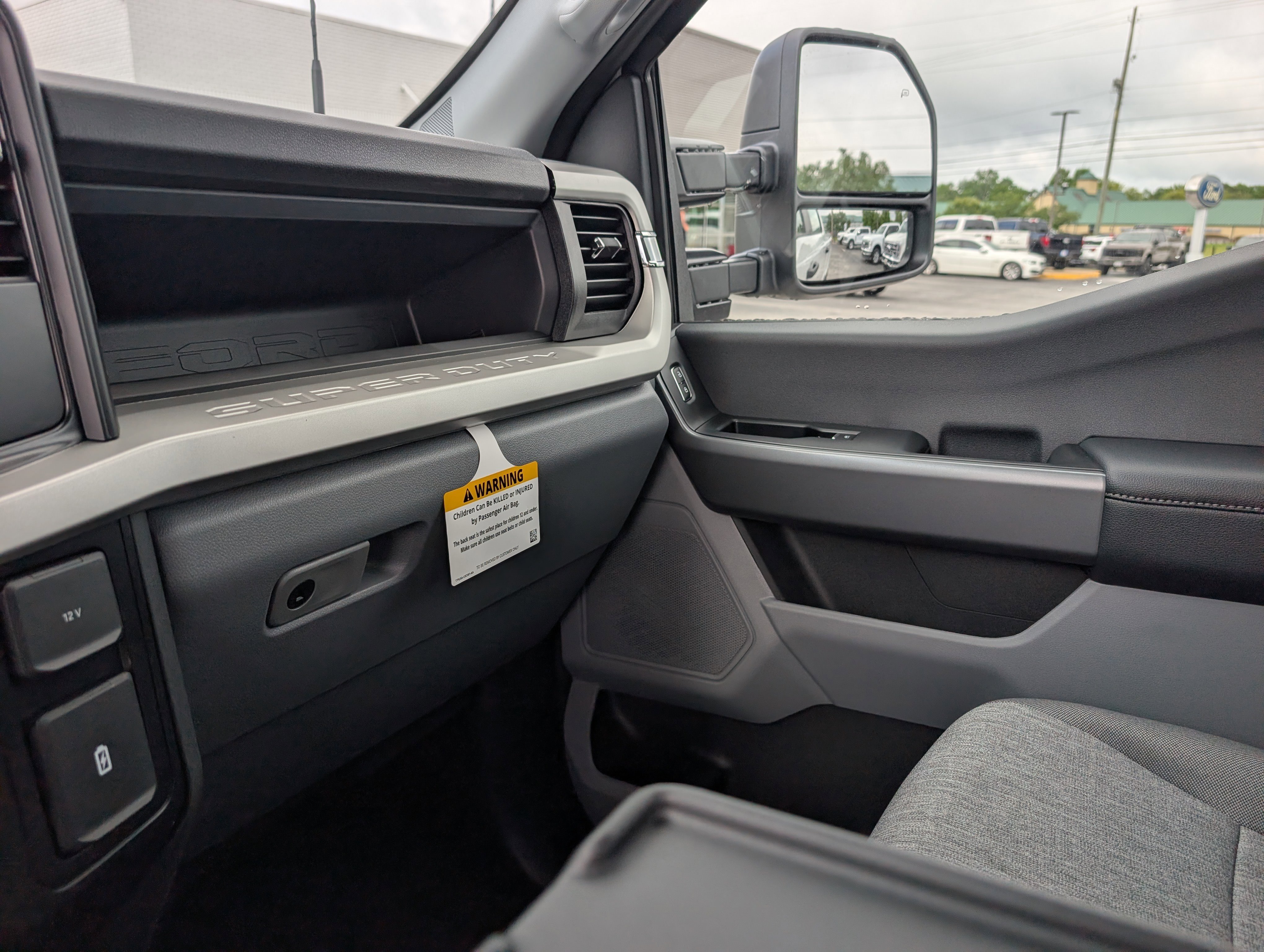 New 2026 OXFORD WHITE FORD XL image 29