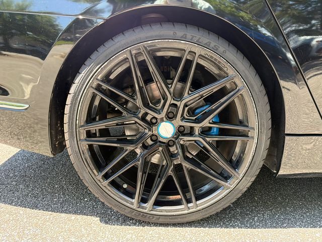 Used 2019 Black BMW 740i image 17