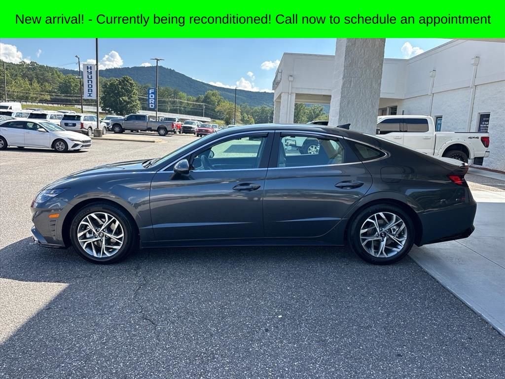 Used 2023 Gray Hyundai SEL image 24