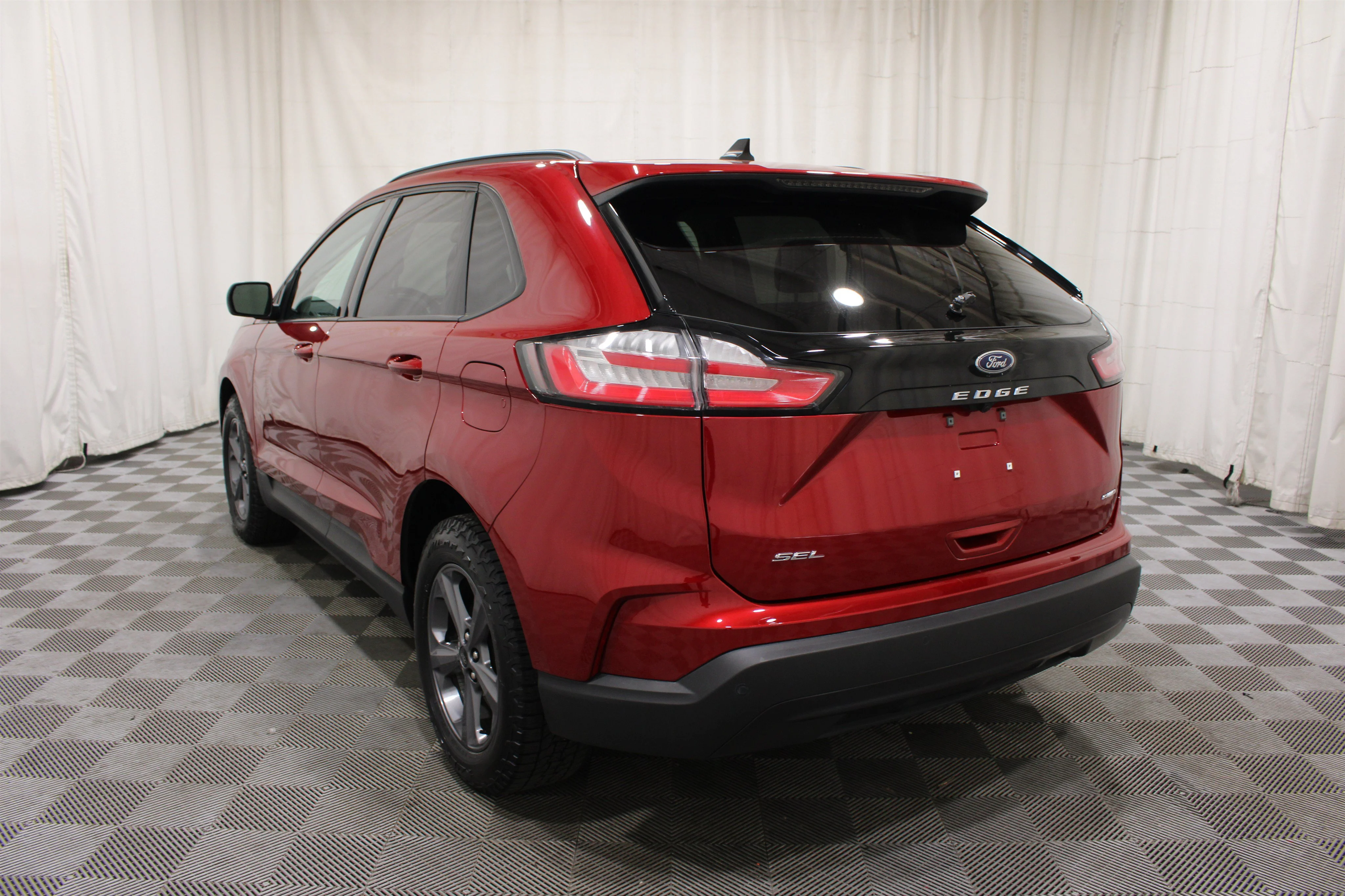 2024 Ford Edge SEL - Photo 33