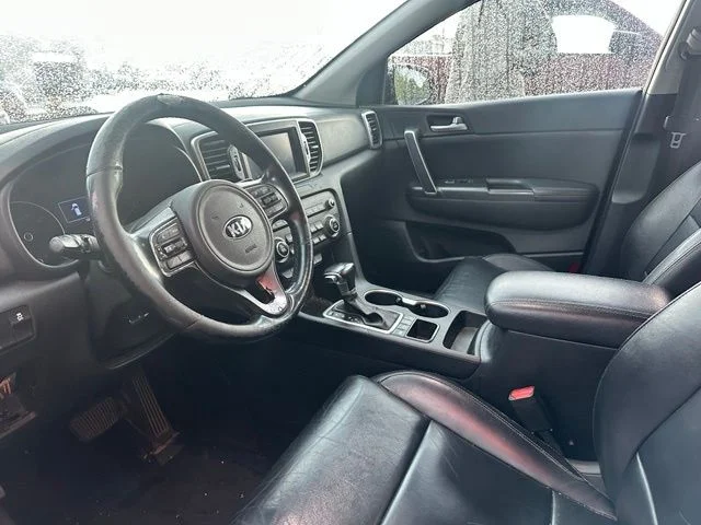 Used 2017 Red Kia EX image 10