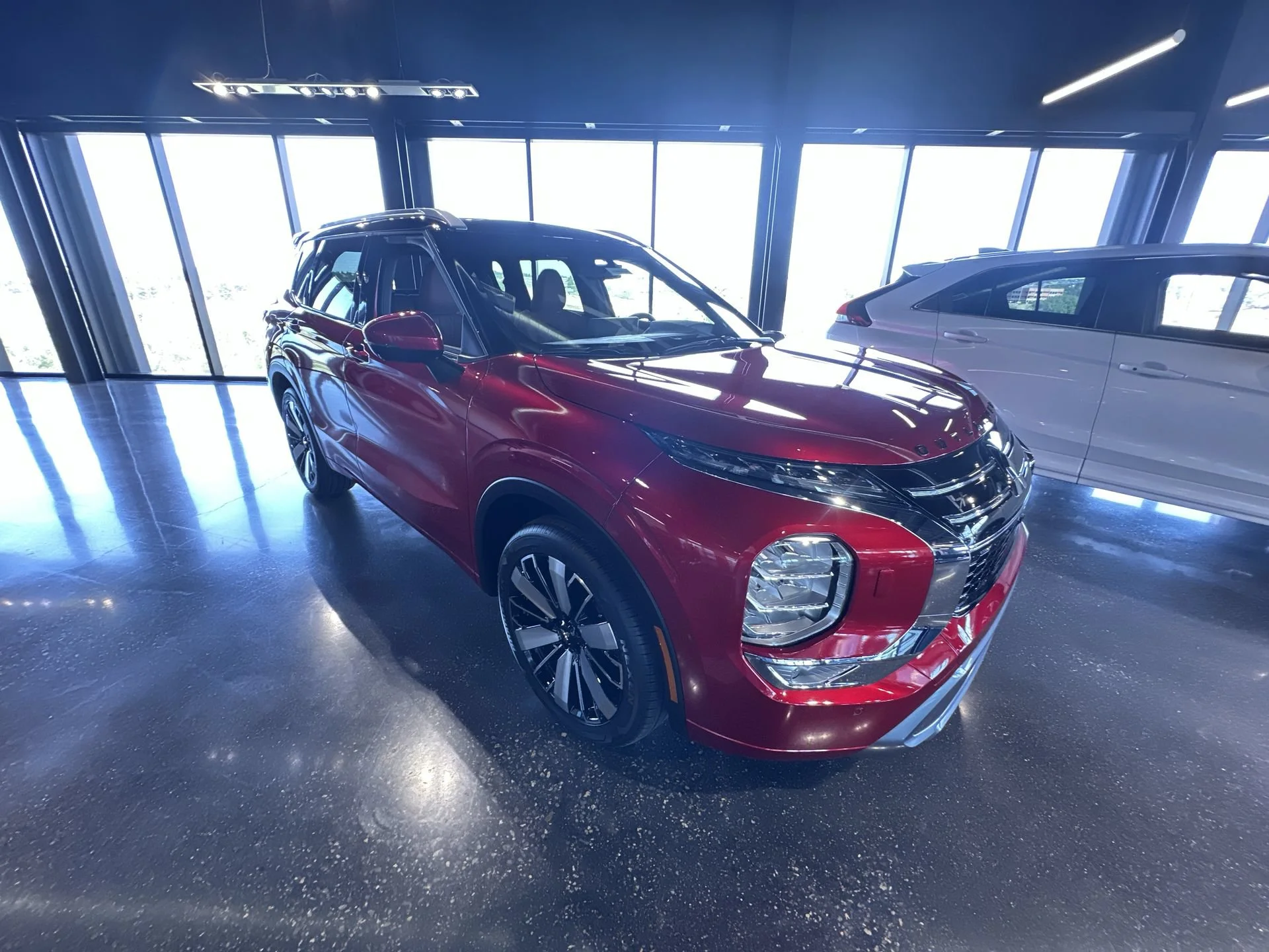 New 2026 Red Diamond/Black Roof Mitsubishi SEL image 2
