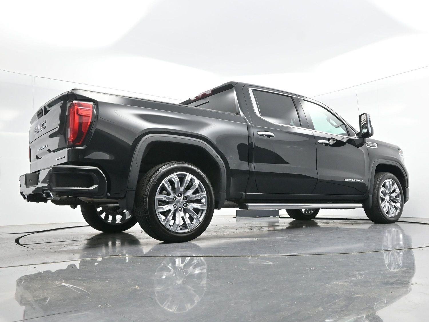 Used 2025 Onyx Black GMC Denali image 53