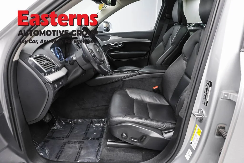 Used 2022 Gray Volvo T5 Momentum image 14