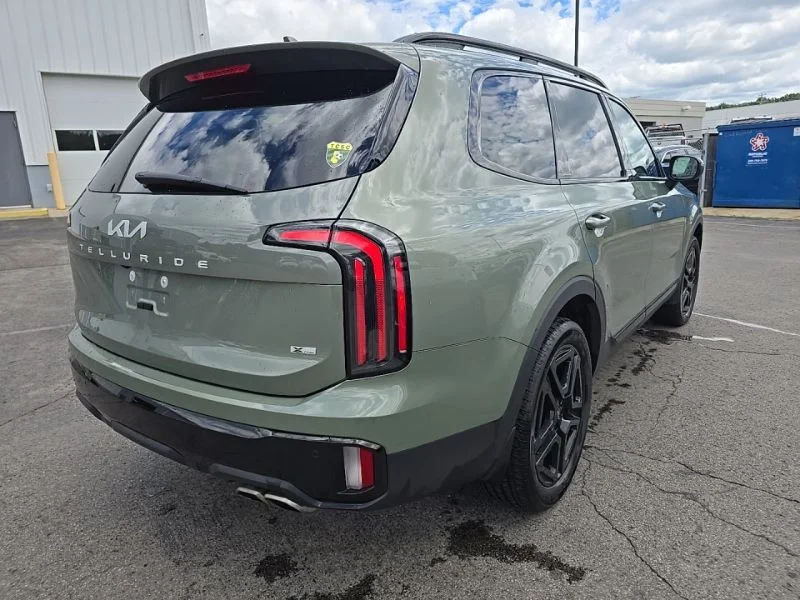 Used 2024 Green Kia EX X-Line image 8